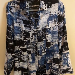Long sleeved hug low lightweight top